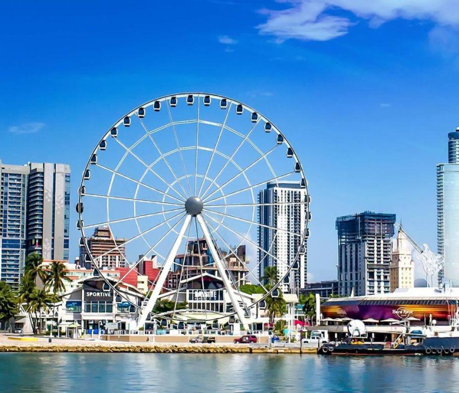 Miami On A Budget - Free Dinner -Coffee - Tea - Every Day-Female Only Dorms - Men Only Dorms - Under New Management Exterior photo